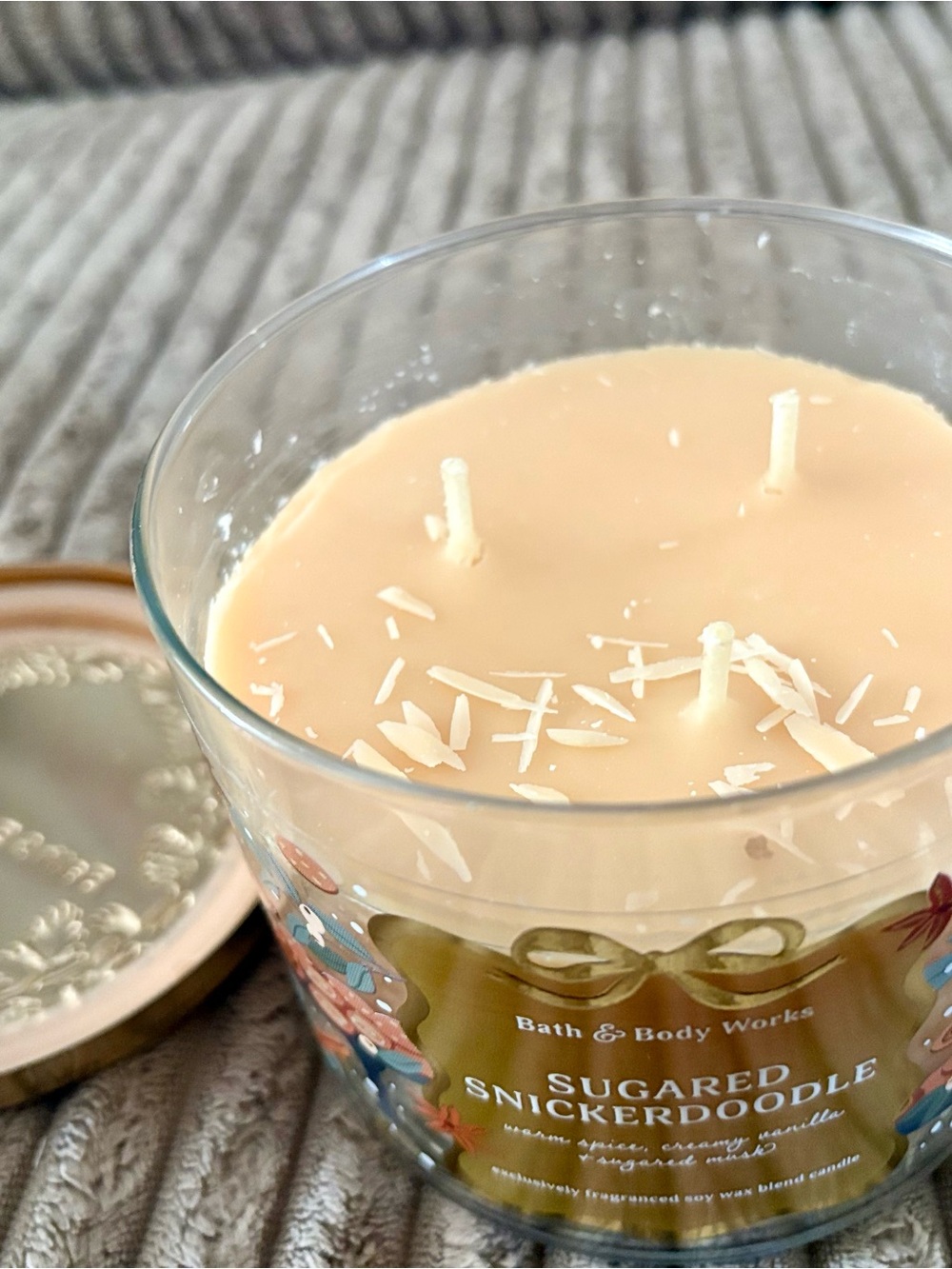 Bath & Body Works Sugared Snickerdoodle 3-Wick Candle - Cream - Picture 2 of 2